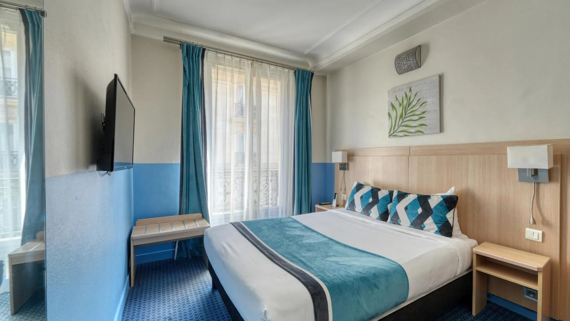 Phenix Hotel 2*