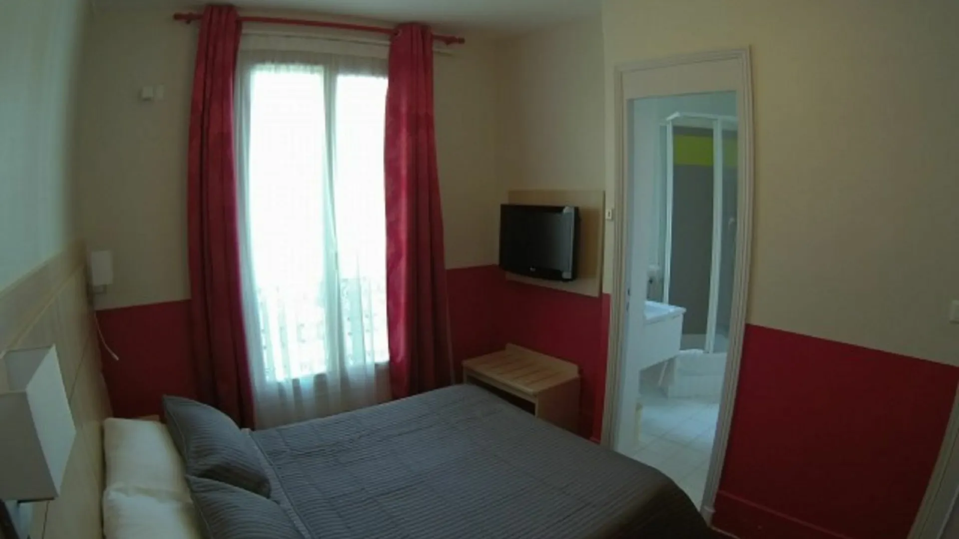 Phenix Hotel 2*